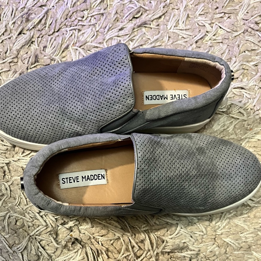 Steve madden slip ons